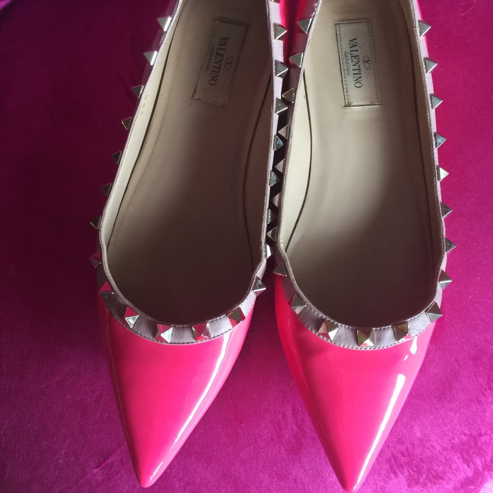 Pink Valentino Rockstud Flats